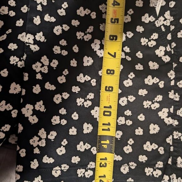 Women's Mid-Rise Slim-Fit 5 Inch Inseam Khaki Short - Picture 6 of 10